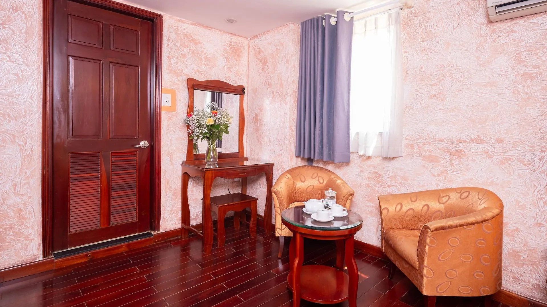 Duc Vuong Saigon Hotel - Bui Vien Ho Chi Minh City