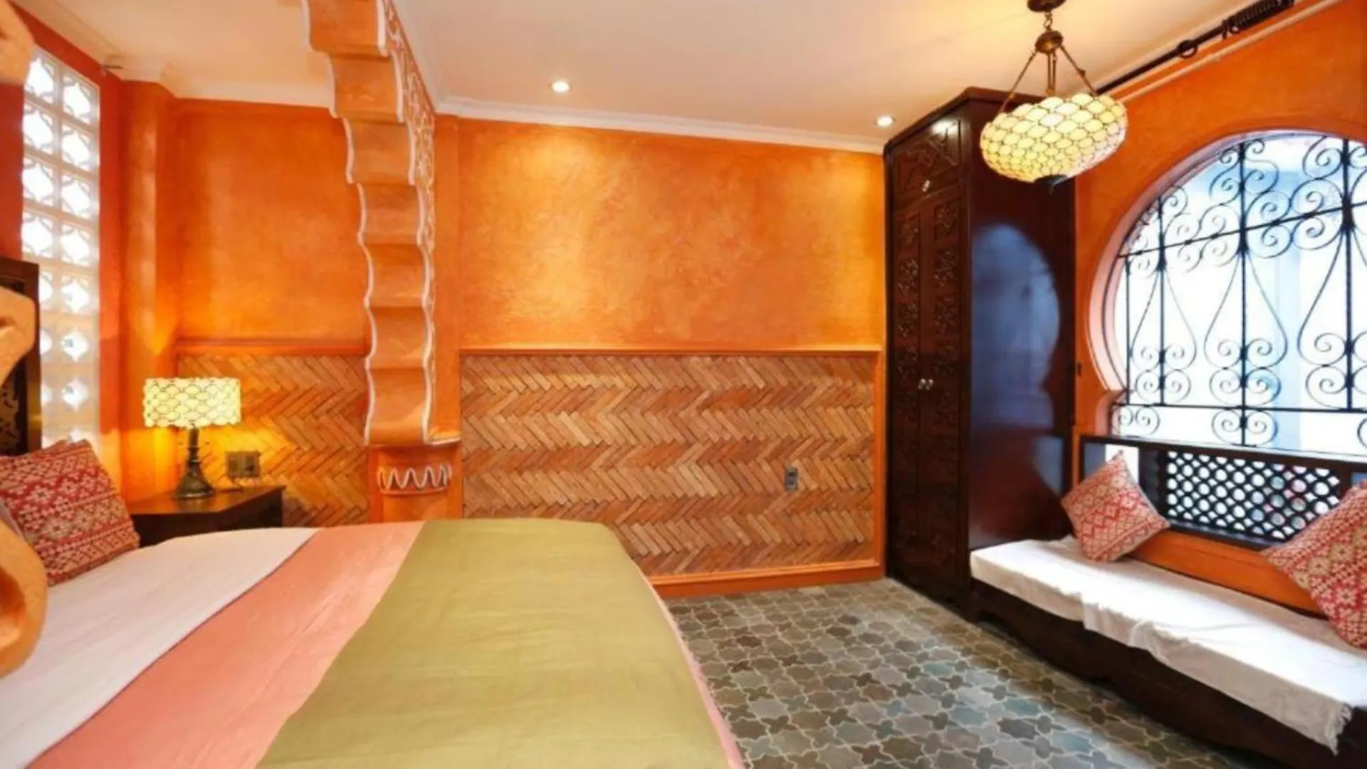 ***  Duc Vuong Saigon Hotel - Bui Vien Ho Chi Minh City Vietnam