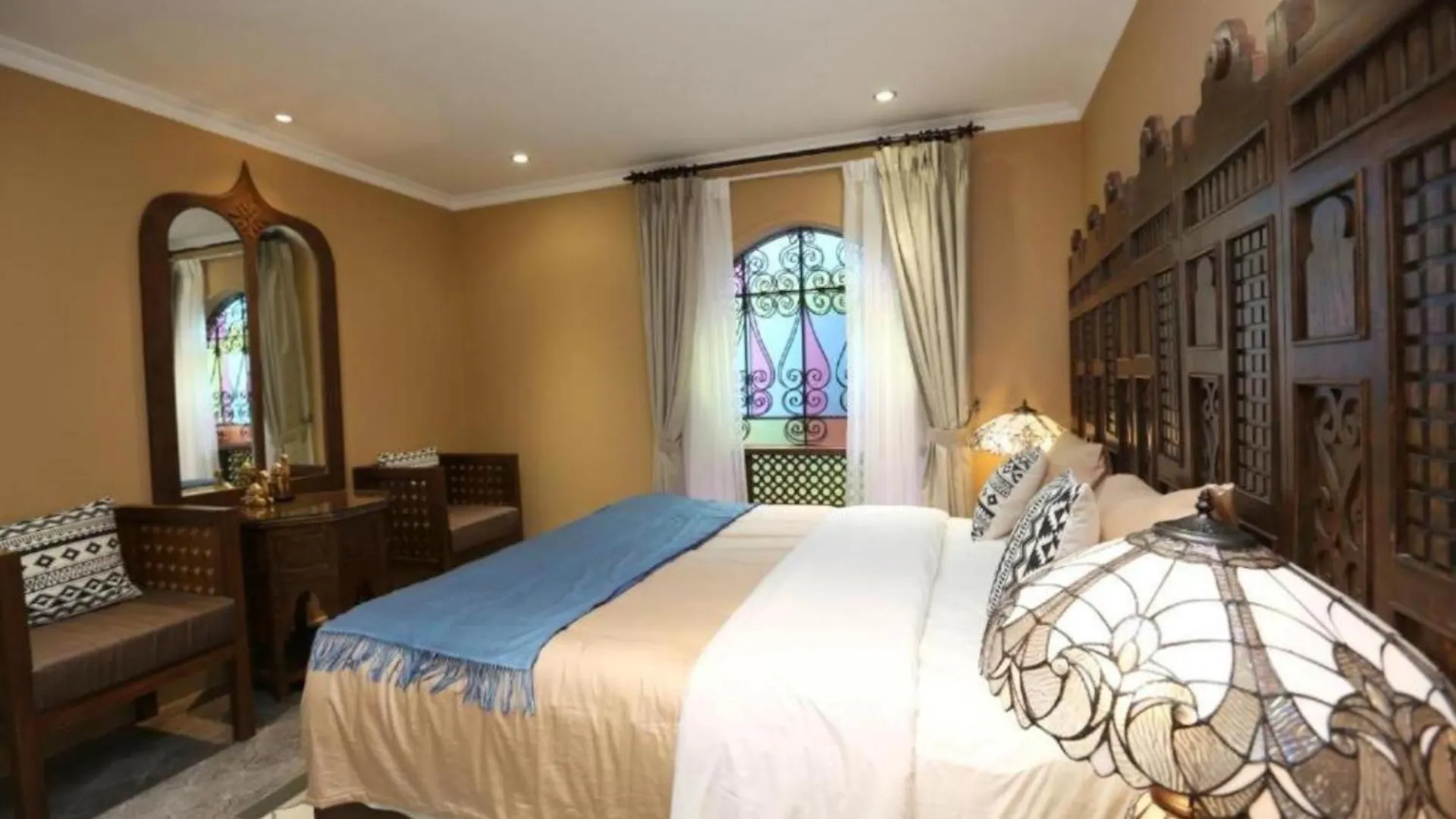 Duc Vuong Saigon Hotel - Bui Vien Ho Chi Minh City
