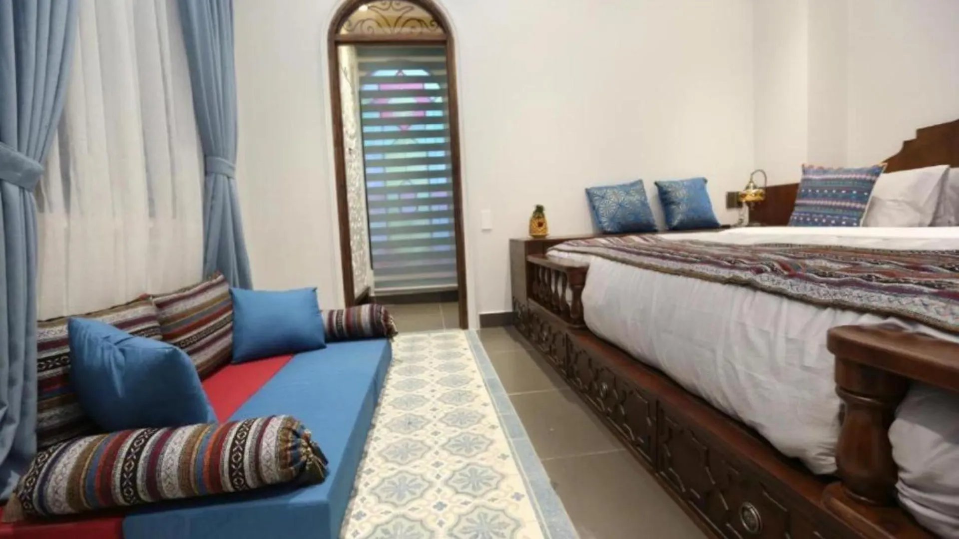 Duc Vuong Saigon Hotel - Bui Vien Ho Chi Minh City